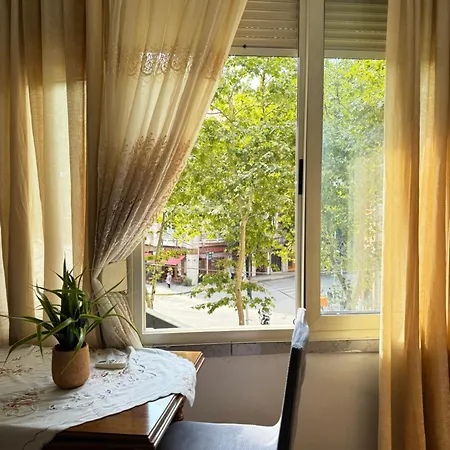 Centre Lions Gate 9 Apartment *