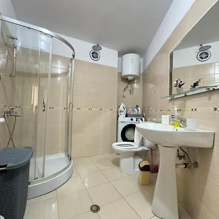 아파트 Centre Lions Gate 9