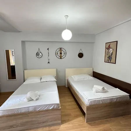 Apartment Centre Lions Gate 9 *