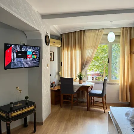 Centre Lions Gate 9 * Tirana