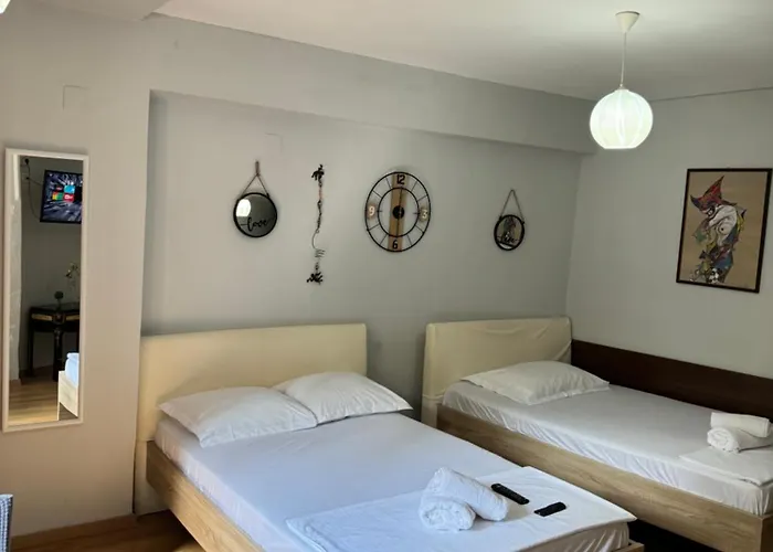 Centre Lions Gate 9 Apartamento Tirana